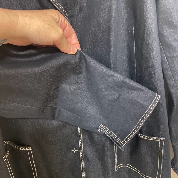 T Tahari Women’s Size M Blazer Button Down Trench Coat Jacket - Picture 8 of 13